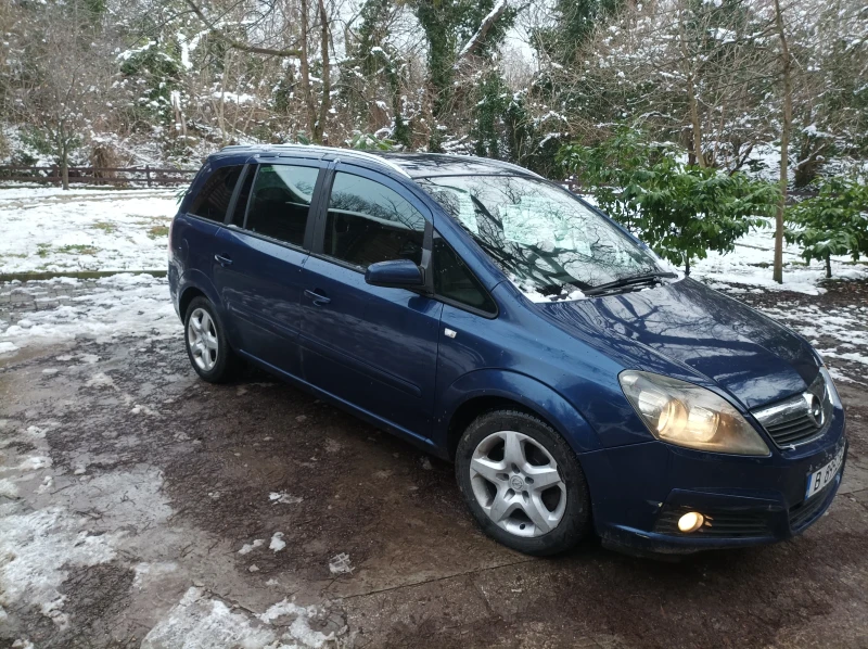 Opel Zafira 1.9, снимка 3 - Автомобили и джипове - 49093264