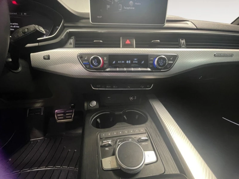 Audi A4 Allroad * 2.0 TFSI quattro Technik S tronic * CARFAX * БЕЗ, снимка 12 - Автомобили и джипове - 52932492