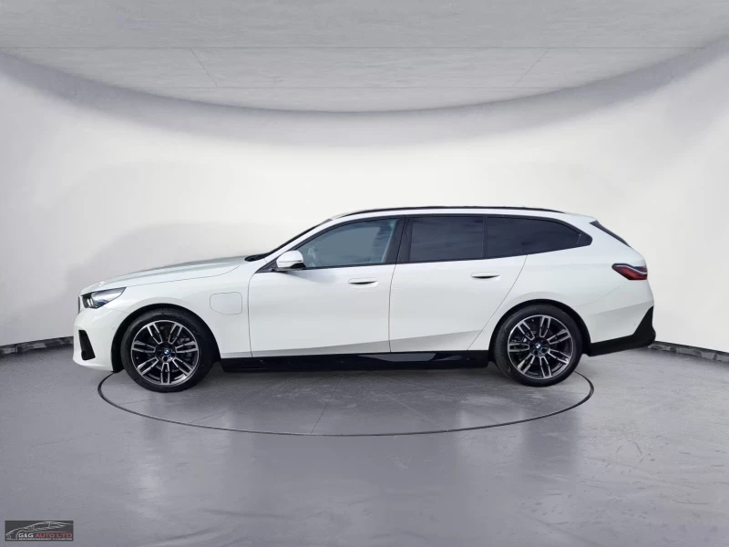 BMW 530E G60/HP/TOURING/MSPORT/NAVI/CAM/AMBI/ACC/978v, снимка 3 - Автомобили и джипове - 53593555