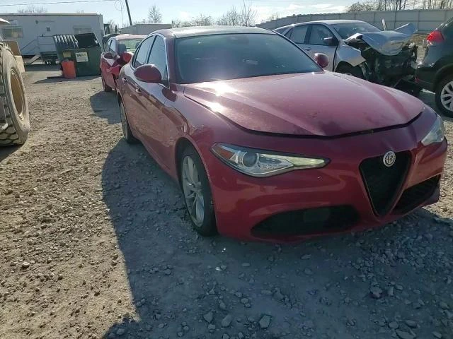 Alfa Romeo Giulia 2.0l, снимка 13 - Автомобили и джипове - 53655942