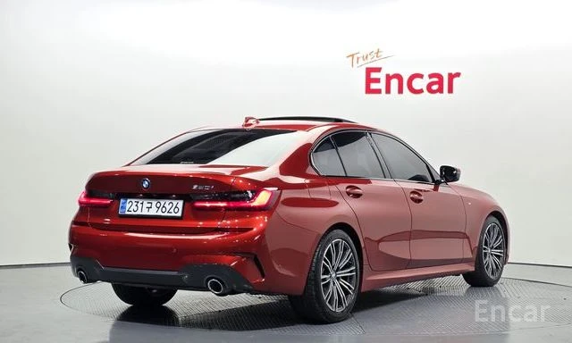 BMW 320 i* M* SPORT* ПОДГРЕВ* НАВИГАЦИЯ, снимка 2 - Автомобили и джипове - 54961085