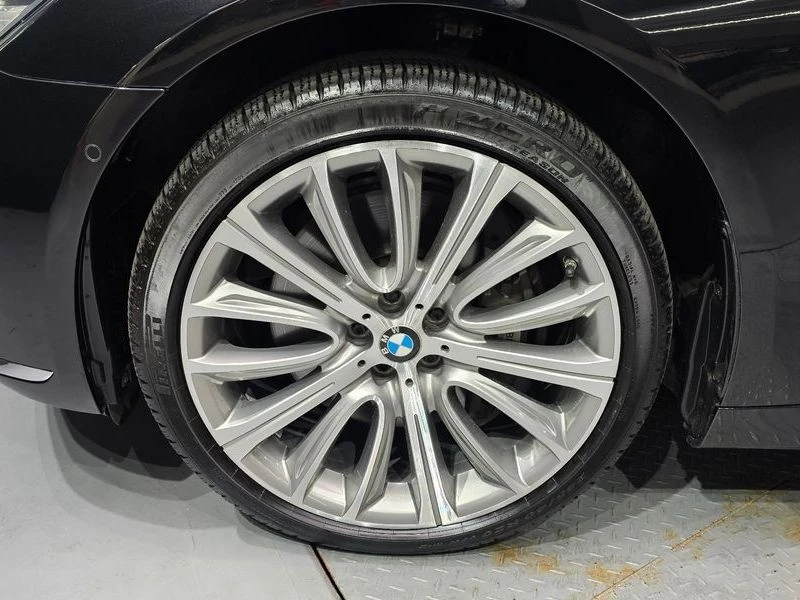 BMW 750 750Li xDrive Premium, снимка 5 - Автомобили и джипове - 55495624