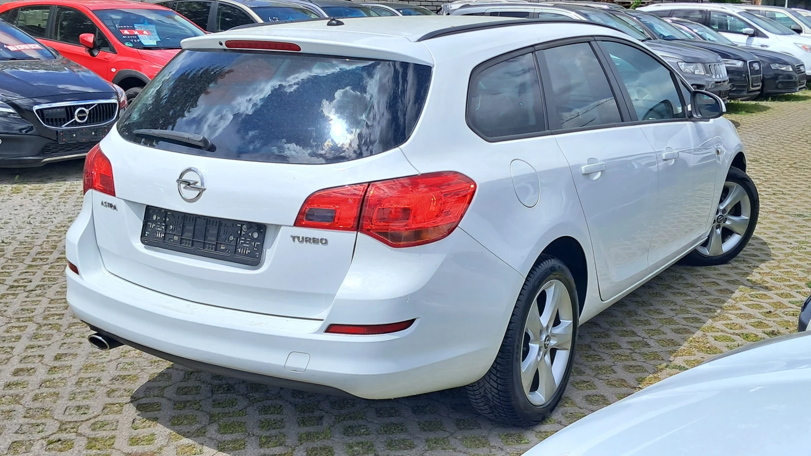 Opel Astra РЕАЛ КМ ИЗКЛЮЧИТЕЛНА СЕРВИ КНИЖК УНИКТ НАВИ КАМЕРА, снимка 4 - Автомобили и джипове - 24106716