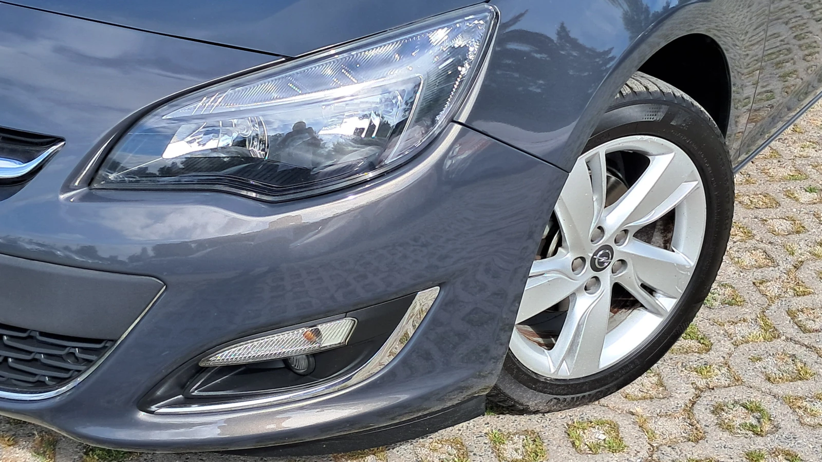 Opel Astra 1.4i ФЕЙС РЕАЛ КМ ИЗКЛЮЧИТЕЛНА СЕРВИЗ КНИЖК УНИКАТ, снимка 3 - Автомобили и джипове - 24106716