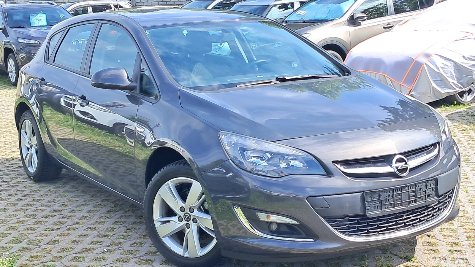 Opel Astra 1.4i ФЕЙС РЕАЛ КМ ИЗКЛЮЧИТЕЛНА СЕРВИЗ КНИЖК УНИКАТ