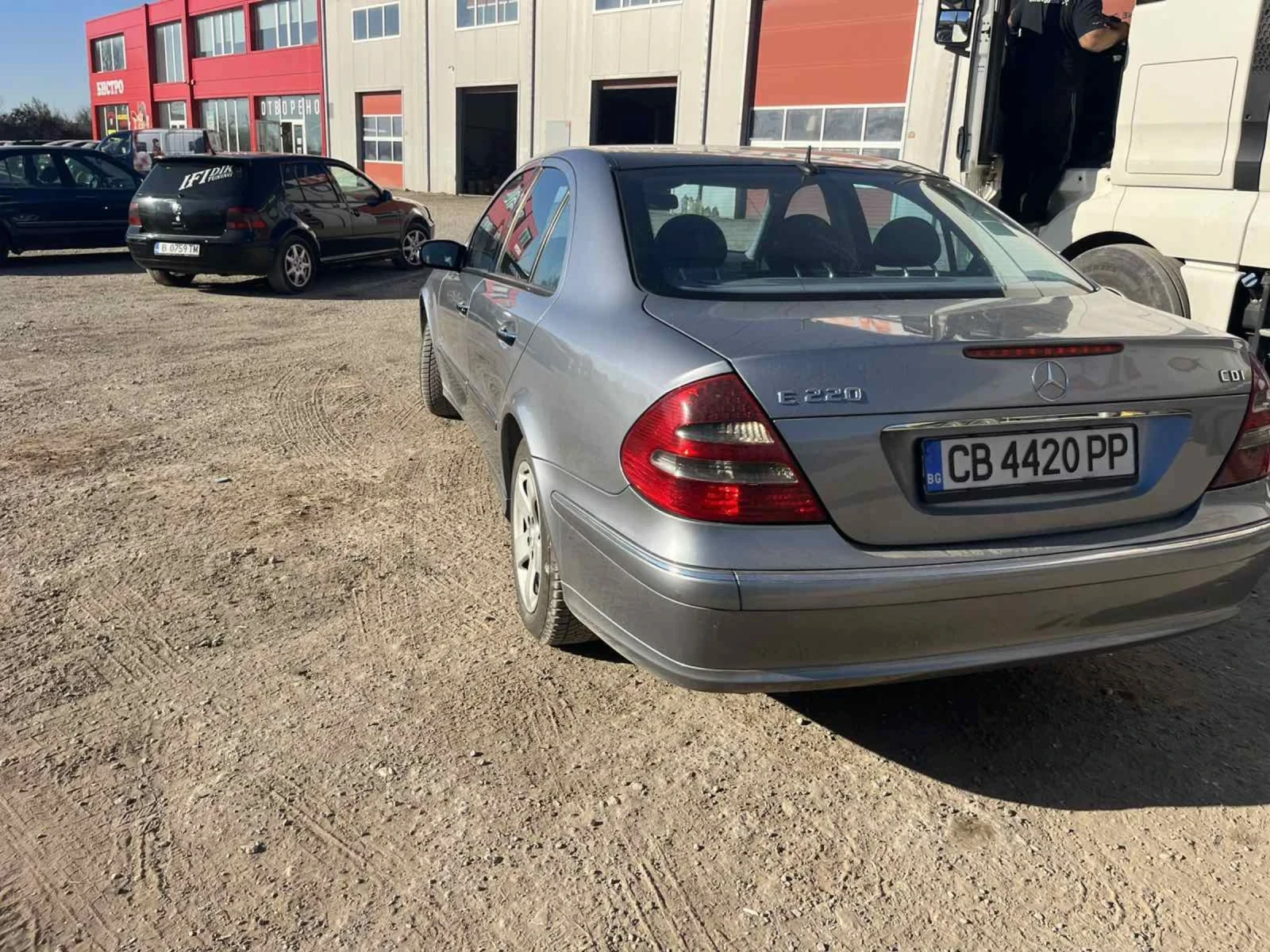 Mercedes-Benz E 220 AVANGARD - изображение 4