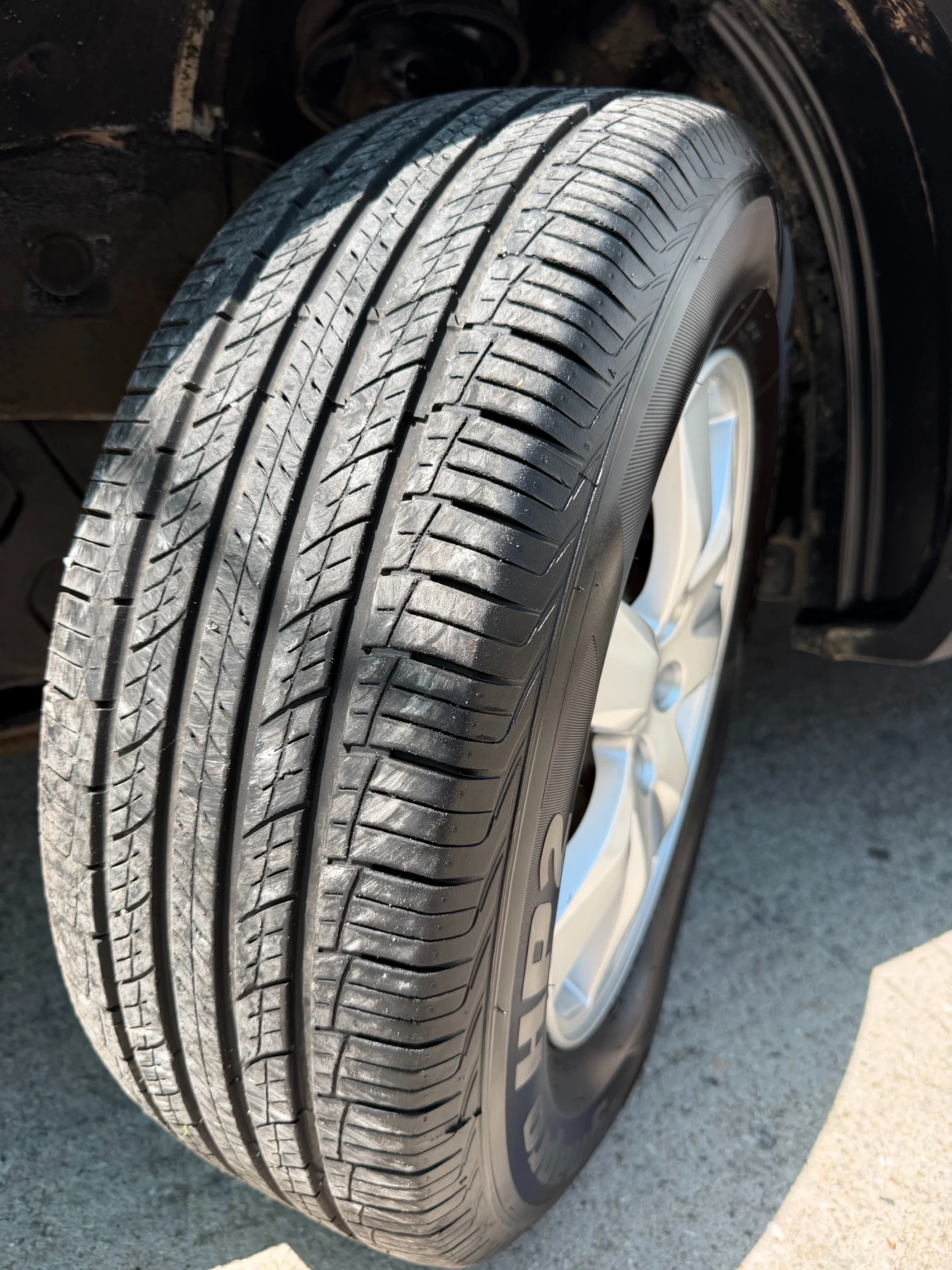 Kia Sorento 2.4* БЕНЗИН* 4х4* АВТОМАТИК* 7* МЕСТЕН* * * , снимка 9 - Автомобили и джипове - 49464984