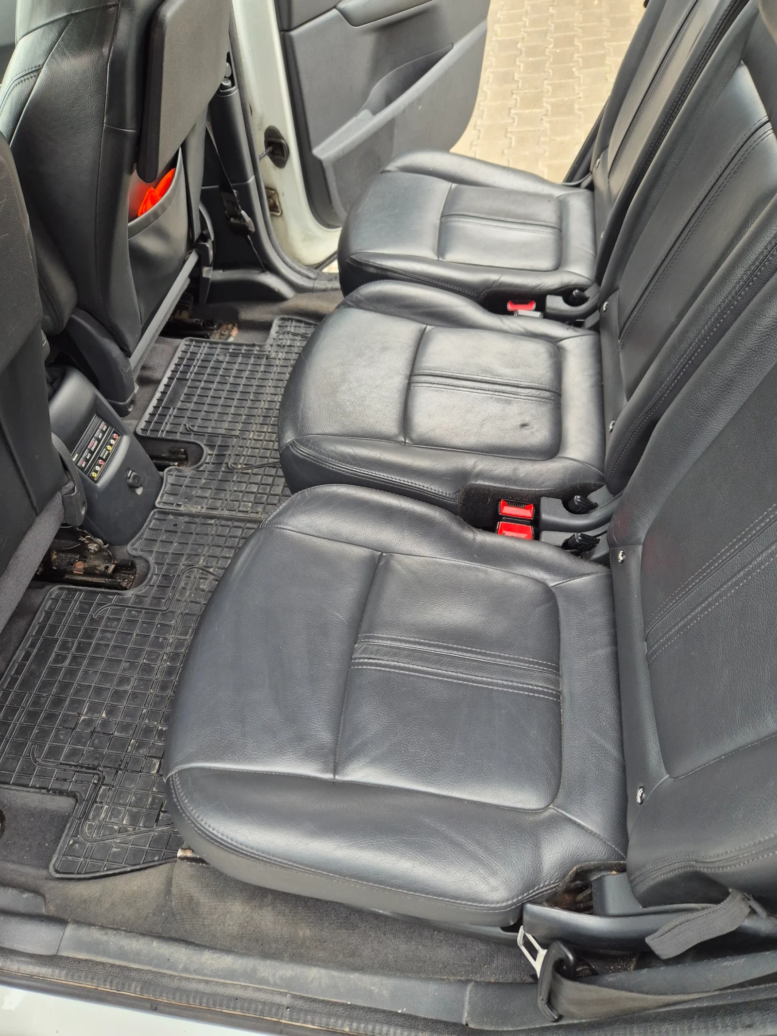 Peugeot 5008  7местен - изображение 7