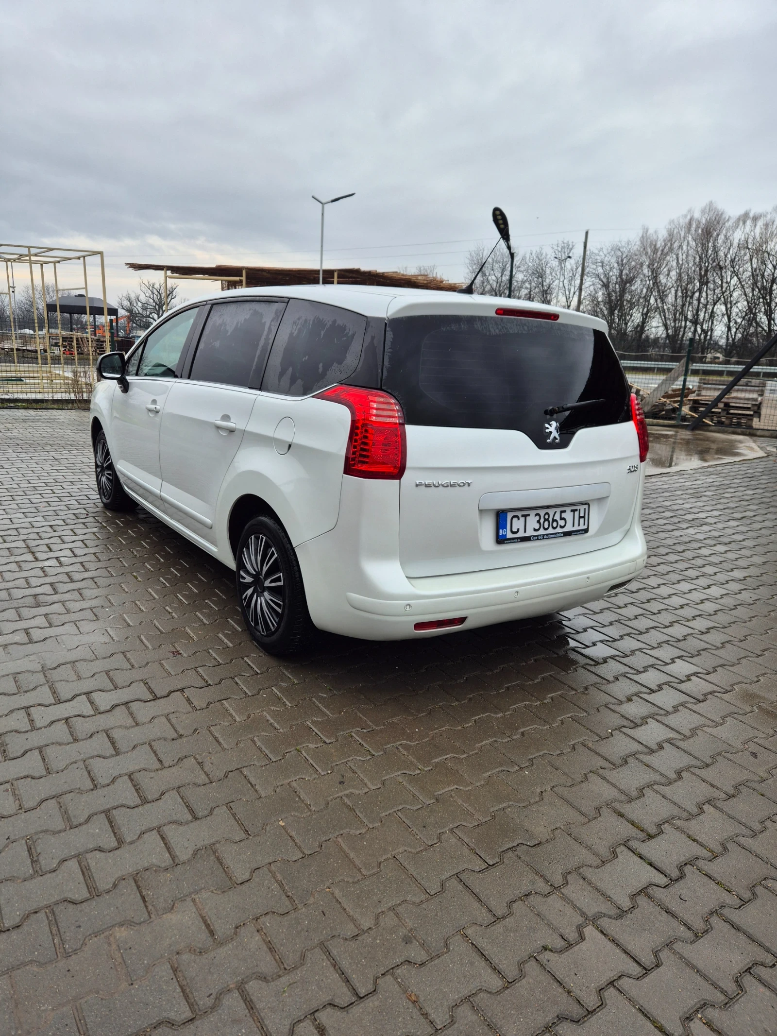 Peugeot 5008  7местен - изображение 4