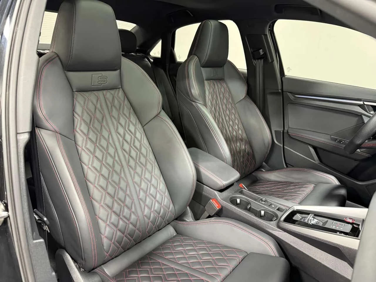 Audi S3 Progressiv  CARFAX | Mobile.bg � ����������� 11