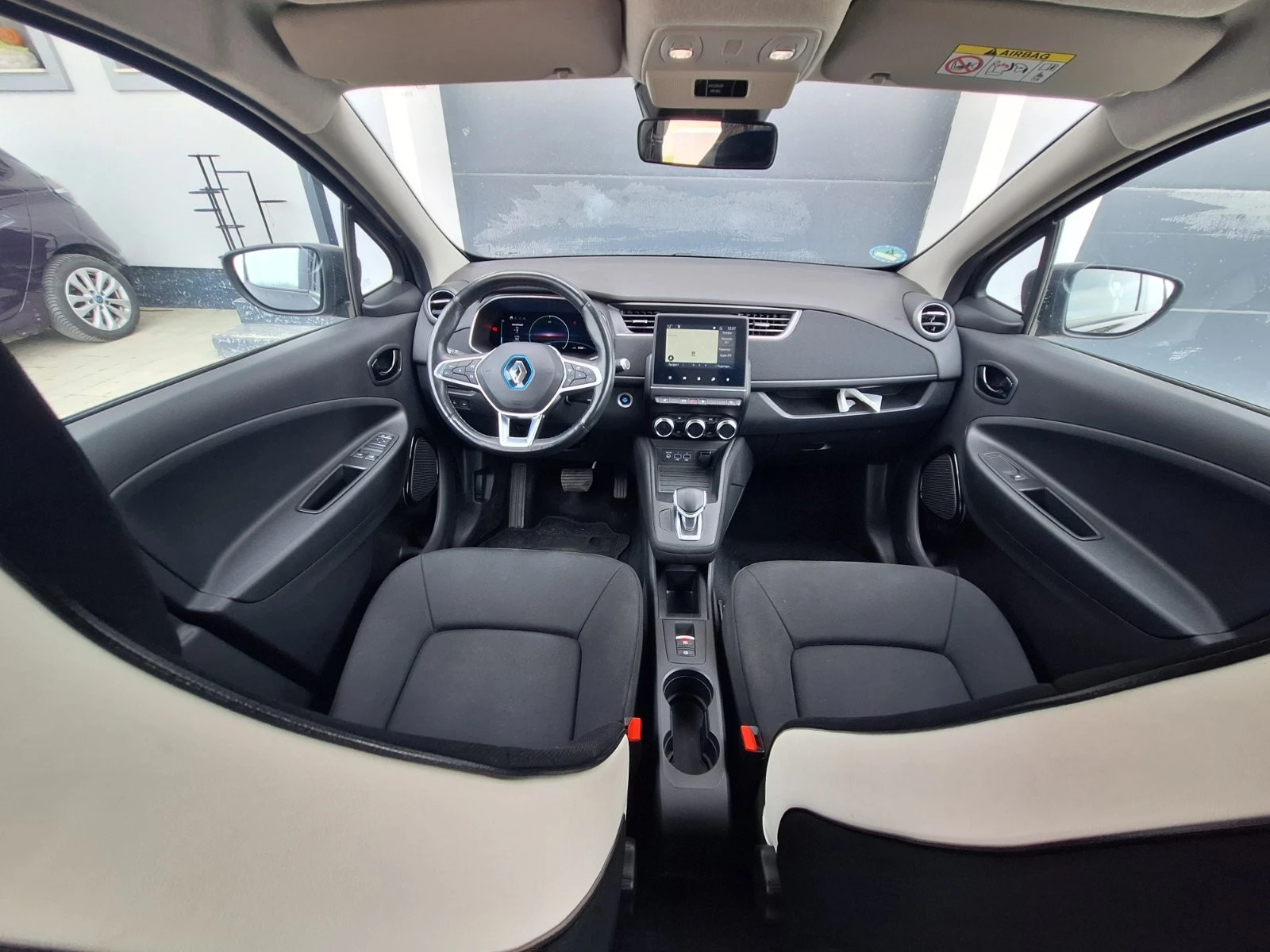 Renault Zoe 52 KW, снимка 7 - Автомобили и джипове - 53964017