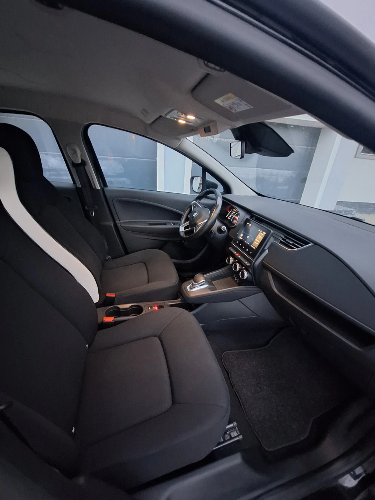 Renault Zoe 52 KW, снимка 11 - Автомобили и джипове - 53964017