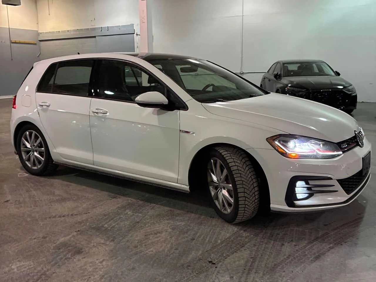 VW Golf * GTI* 5 door Manual* PANO* KEYLESS* �������*  | Mobile.bg � ����������� 3