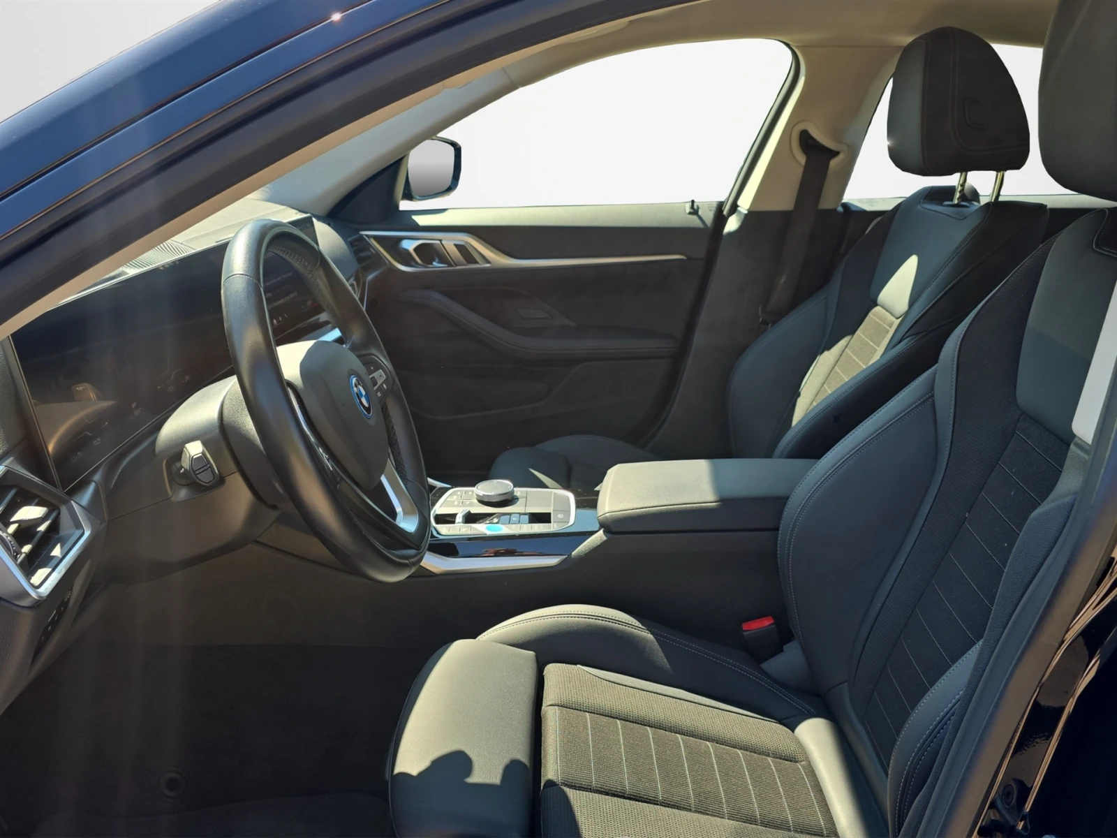 BMW i4 eDrive40, снимка 6 - Автомобили и джипове - 54425016