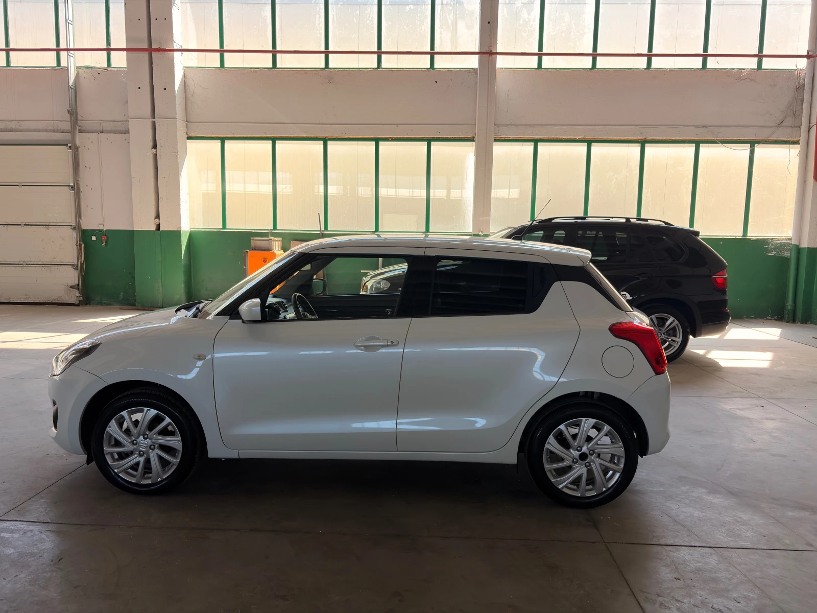 Suzuki Swift 1.2 Hibrid, снимка 3 - Автомобили и джипове - 54858173