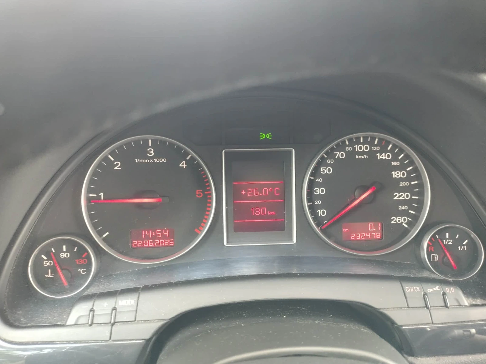 Audi A4 1.9TDI, снимка 8 - Автомобили и джипове - 55069374