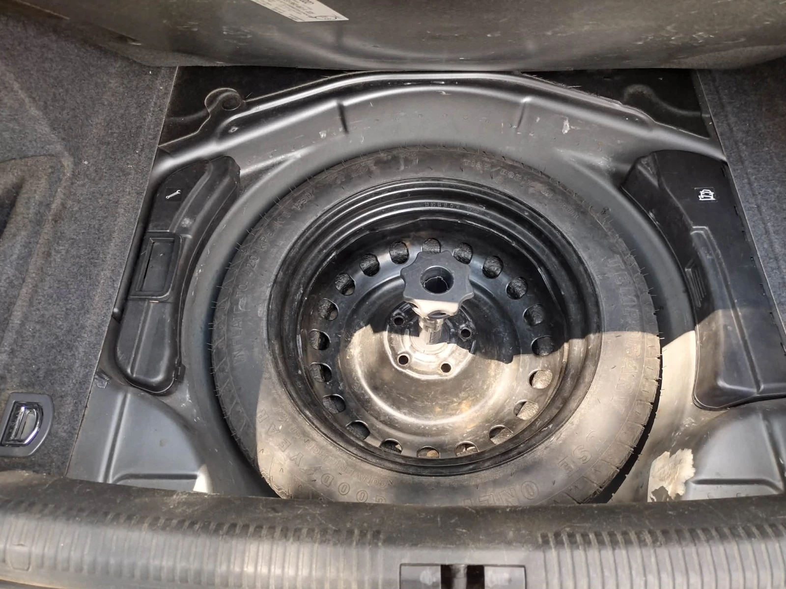 Audi A4 1.9TDI, снимка 11 - Автомобили и джипове - 55069374