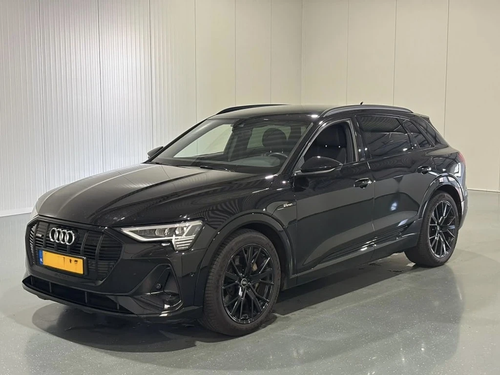 Audi E-Tron 55 S-LINE, снимка 2 - Автомобили и джипове - 55324657