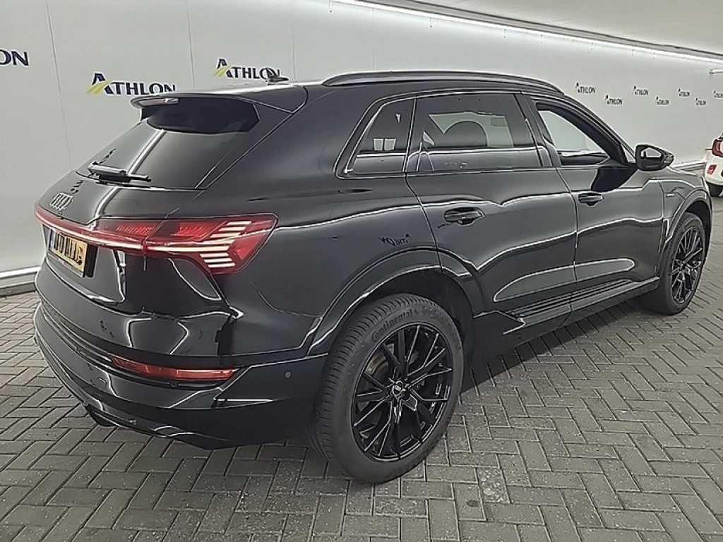 Audi E-Tron 55 S-LINE, снимка 3 - Автомобили и джипове - 55324657