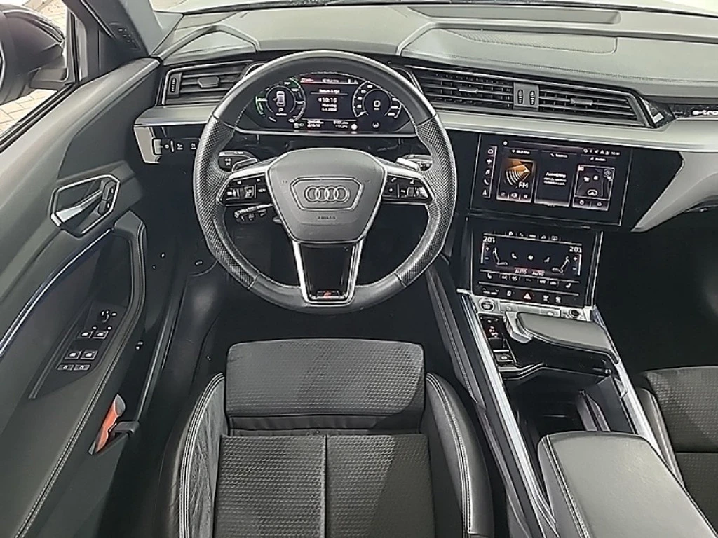 Audi E-Tron 55 S-LINE, снимка 5 - Автомобили и джипове - 55324657