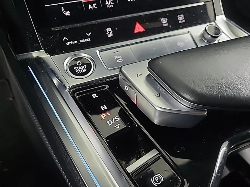 Audi E-Tron 55 S-LINE, снимка 10 - Автомобили и джипове - 55324657
