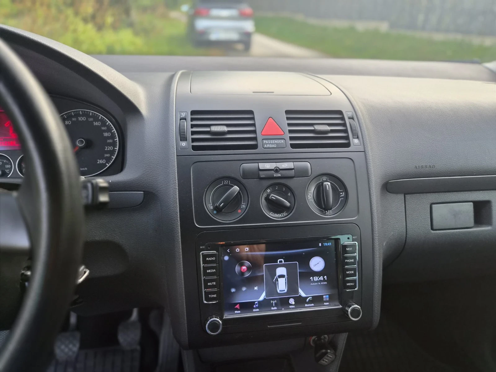 VW Touran 6 скорости, Navi, Lpg, снимка 7 - Автомобили и джипове - 55607826