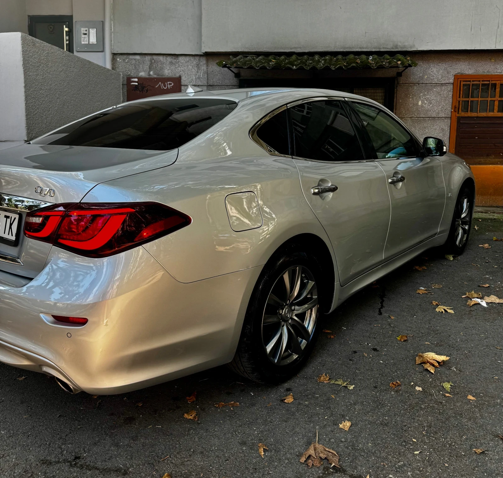Infiniti Q70 Awd, снимка 5 - Автомобили и джипове - 55739093