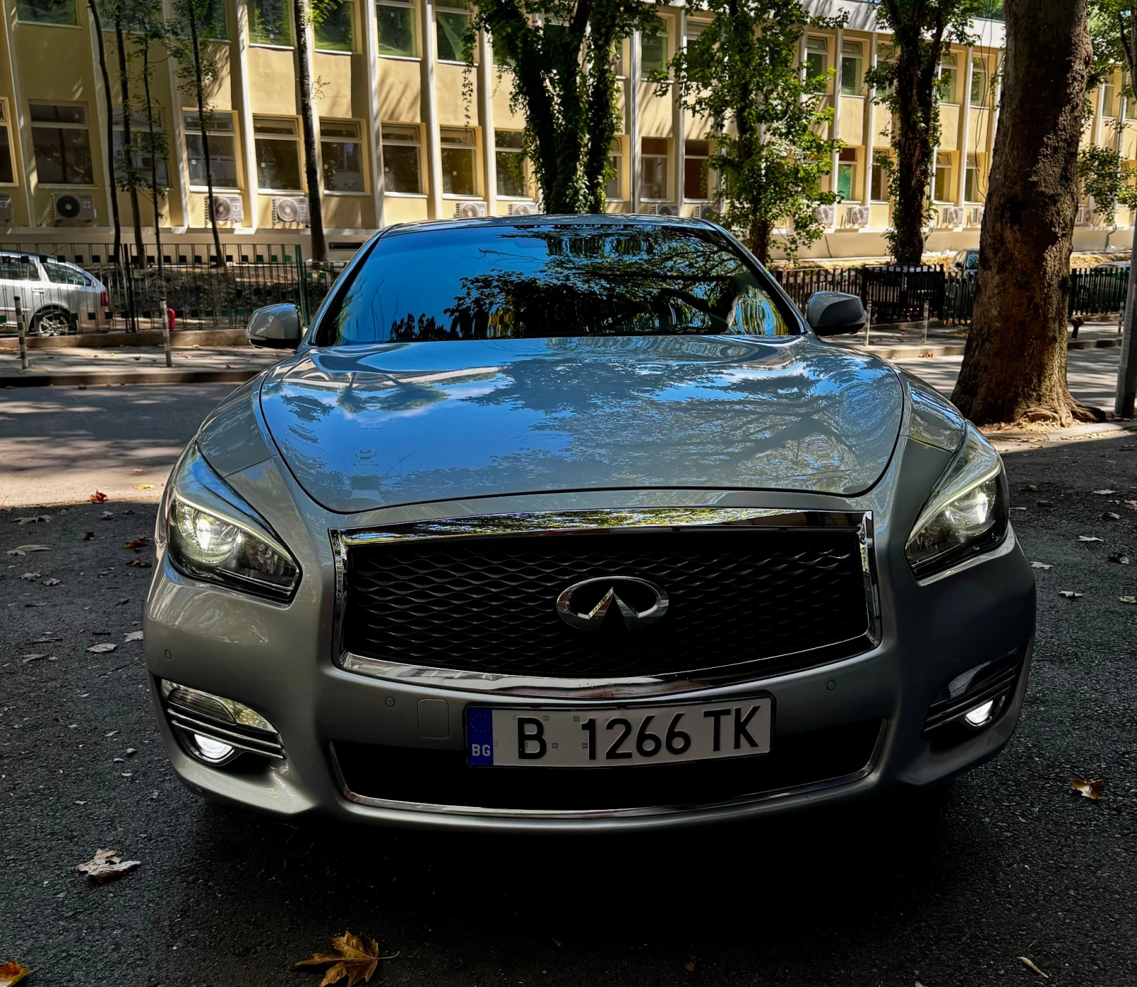 Infiniti Q70 Awd, снимка 3 - Автомобили и джипове - 55739093