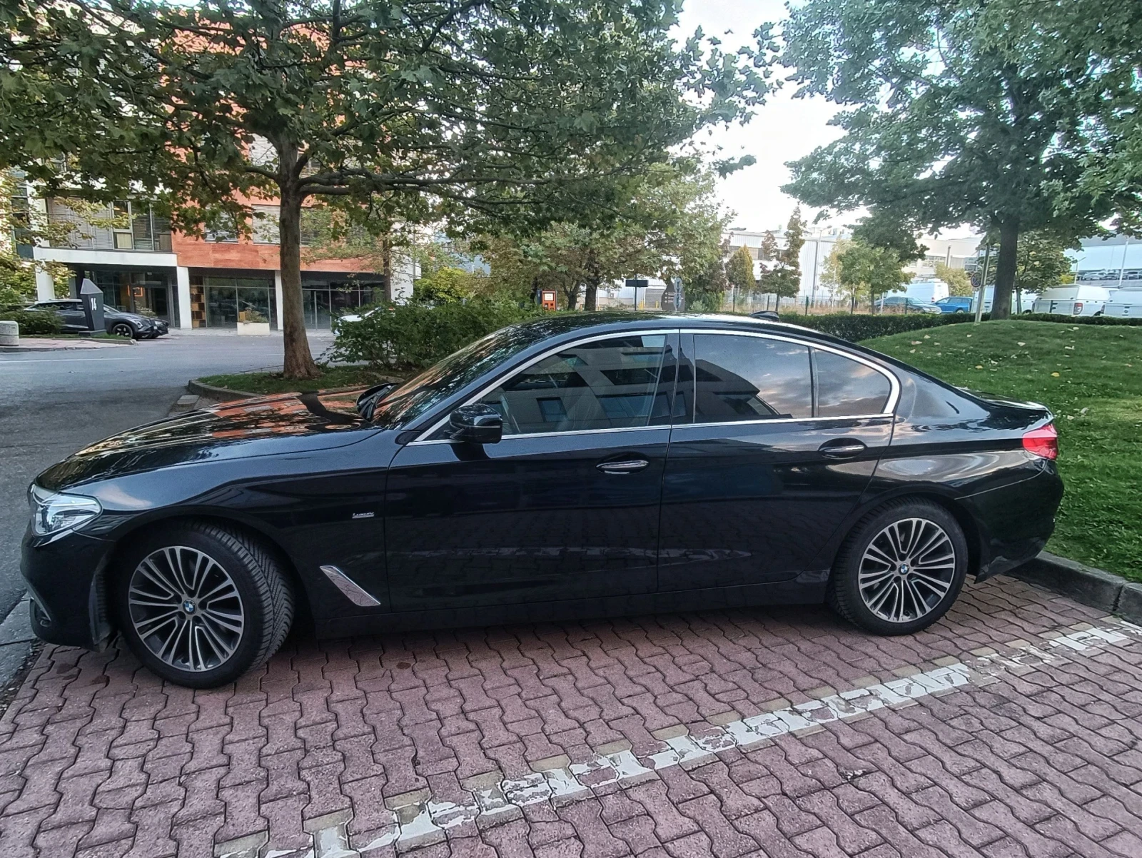 BMW 520 G30 xDrive, 119000, ������� �� ���� ������� | Mobile.bg � ����������� 5
