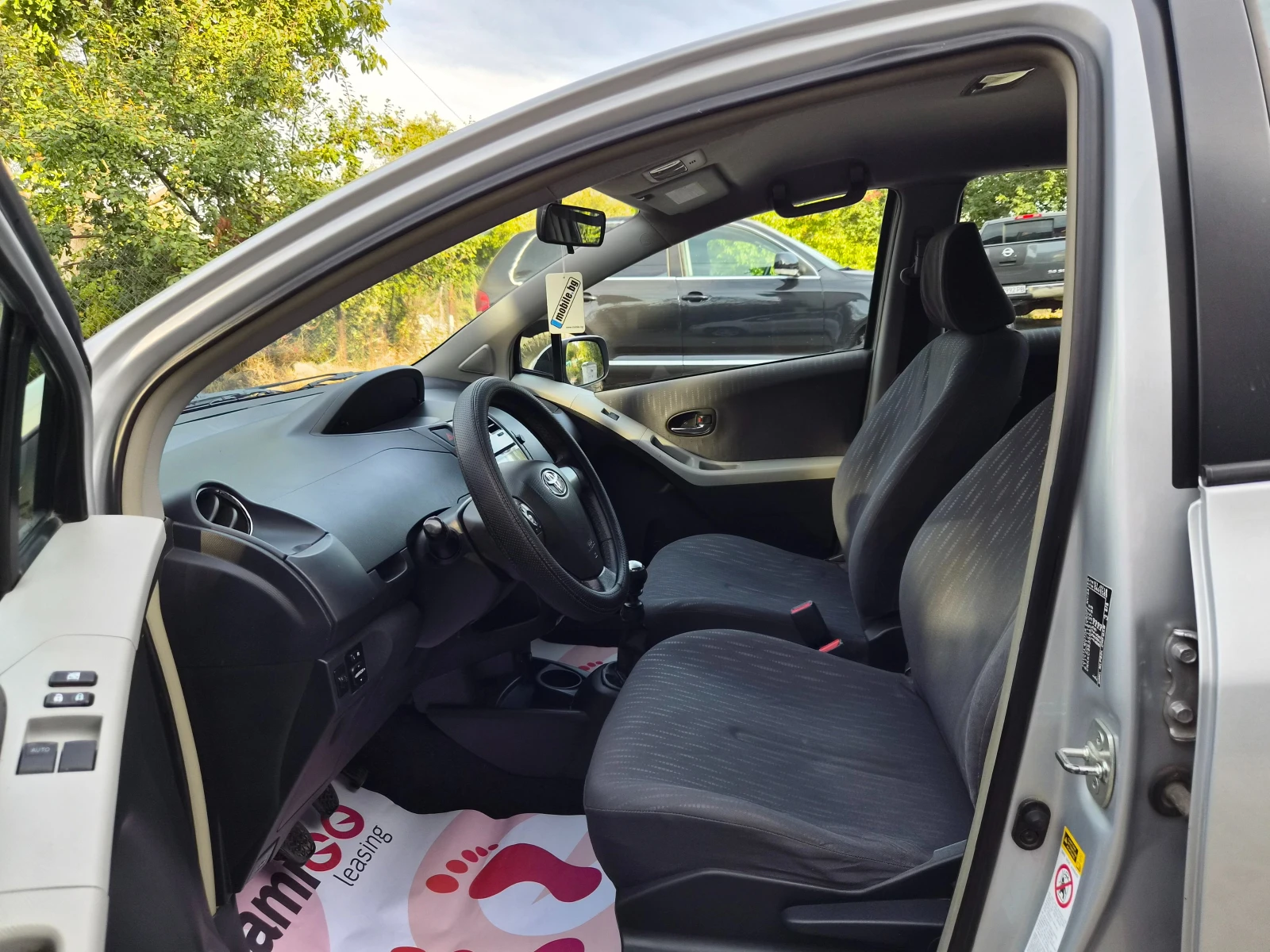 Toyota Yaris 1.4D4D, снимка 7 - Автомобили и джипове - 56395923