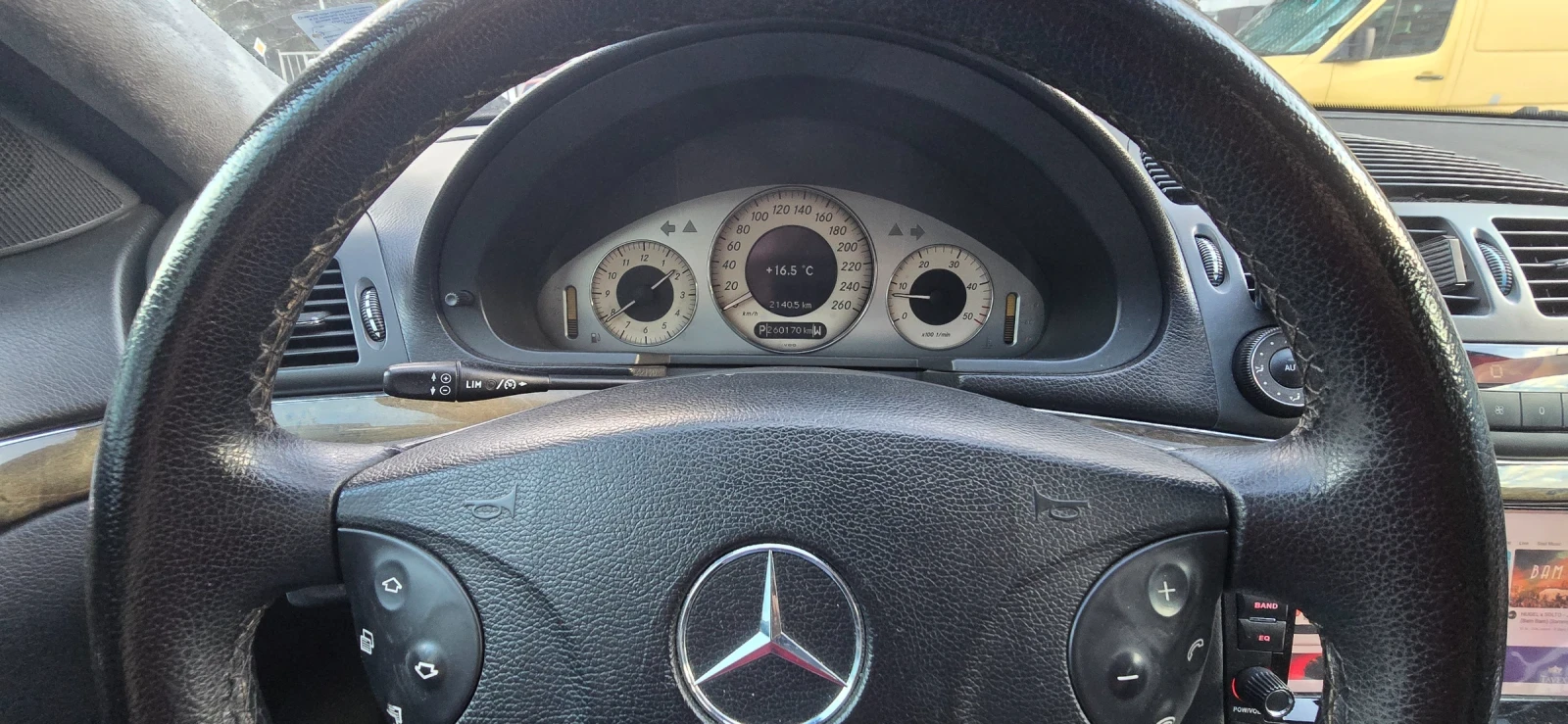 Mercedes-Benz E 320, снимка 8 - Автомобили и джипове - 56407230