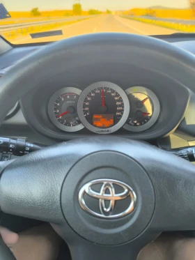 Обява за продажба на Toyota Rav4 2.2 D4D ~9 300 лв. - изображение 11 | Auto.bg Обява за продажба на Toyota Rav4 2.2 D4D ~9 300 лв. - изображение 11