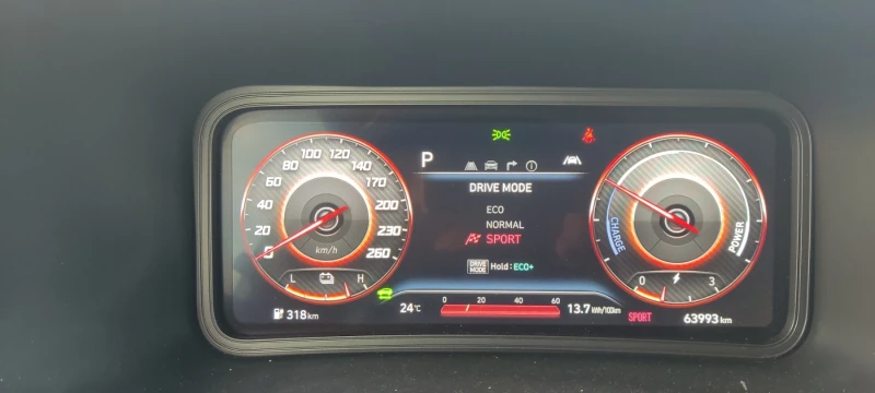 Hyundai Kona 64 kWh, снимка 10 - Автомобили и джипове - 47011031