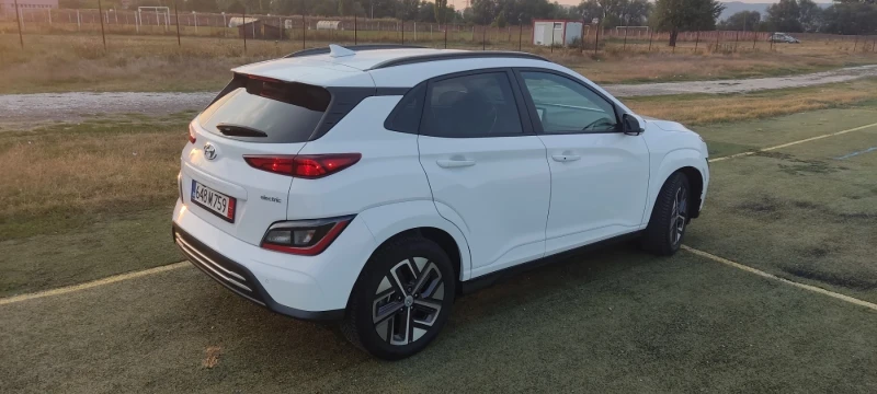 Hyundai Kona 64 kWh, снимка 4 - Автомобили и джипове - 47011031