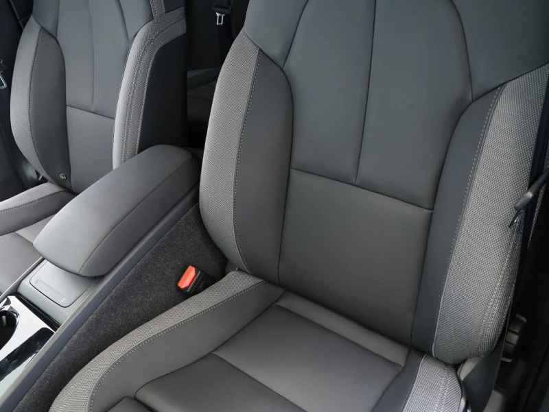 Volvo XC40 Core/408hp/RECHARGE/PURE/ELECTRIC/NAVI/270vpr, снимка 11 - Автомобили и джипове - 49922309