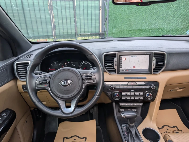 Kia Sportage 2.0CRDI 4x4* Platinum* Дистроник* Обдухване* JBL, снимка 9 - Автомобили и джипове - 53384034