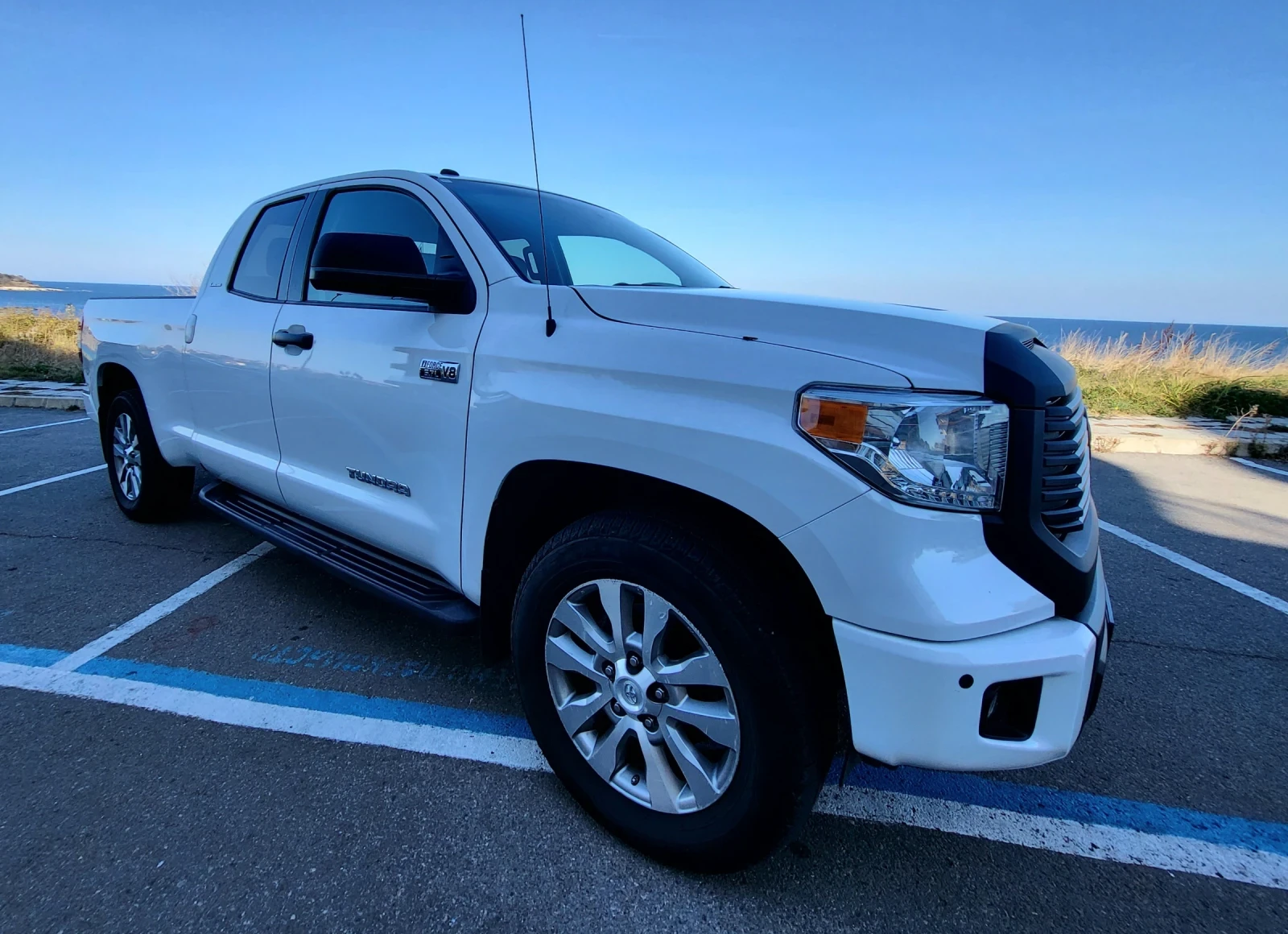 Toyota Tundra 5.7 LIMITED - изображение 6