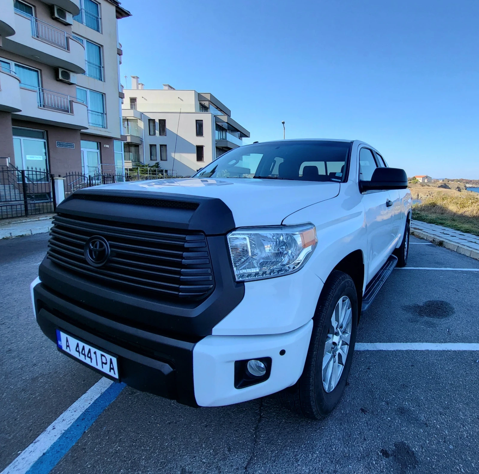 Toyota Tundra 5.7 LIMITED - изображение 3