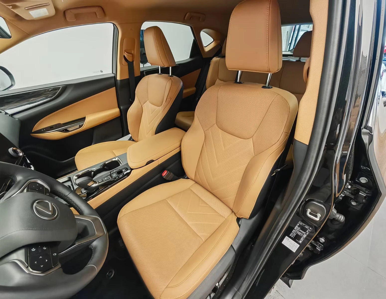 Lexus RX 350h 2.5/PRESTIGE-PLUS/190HP/4X4/360/AMBI/MEMO/HUD/507f - изображение 6