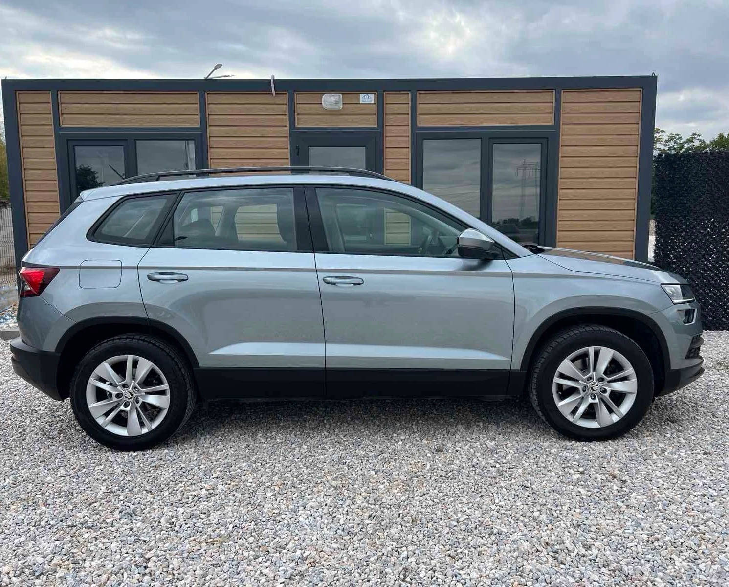 Skoda Karoq 2.0 TDI  4X4  Executive 150HP - изображение 4