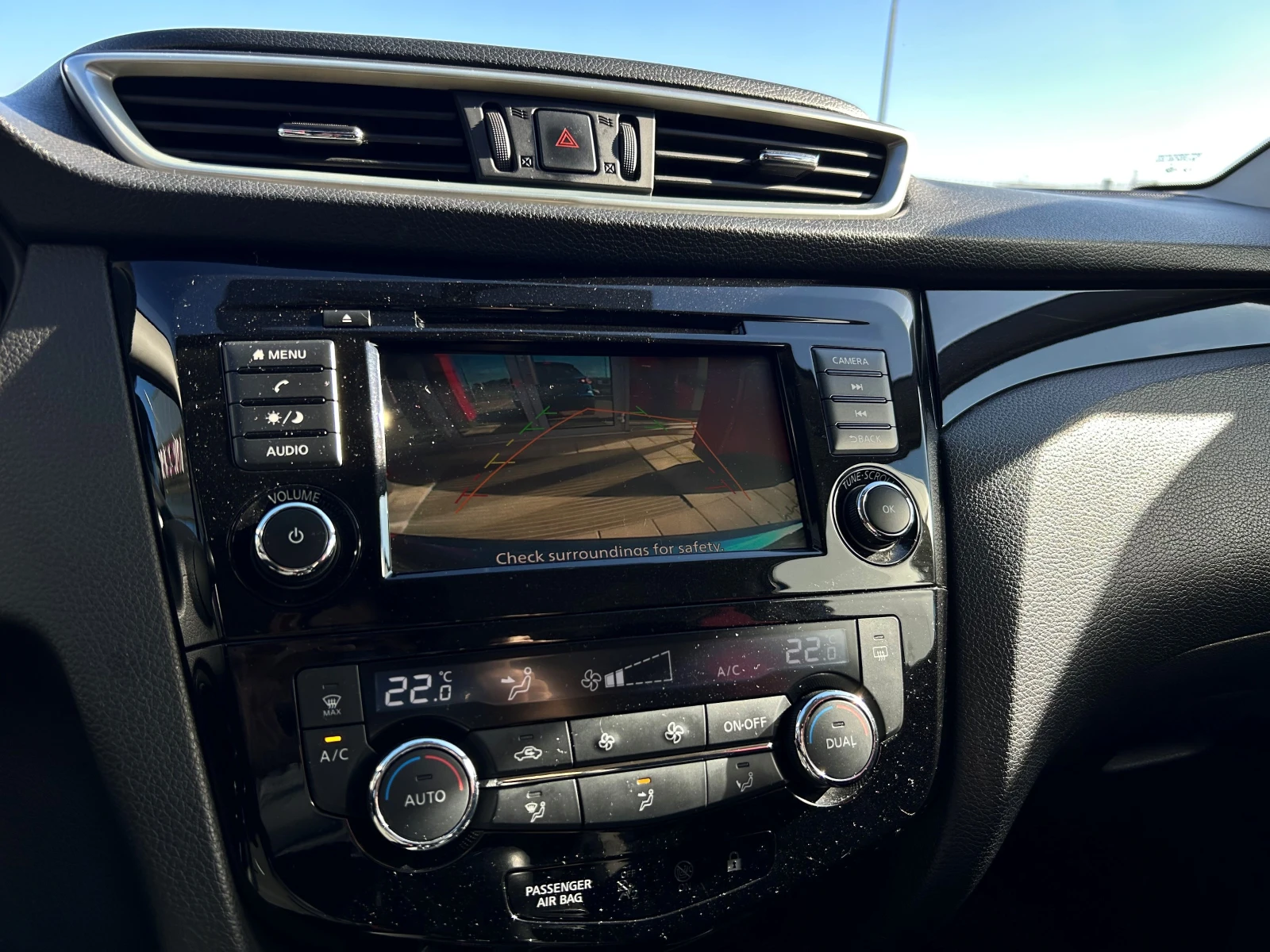 Nissan Qashqai 1.3 DIG-T Acenta M/T, снимка 6 - Автомобили и джипове - 54131890