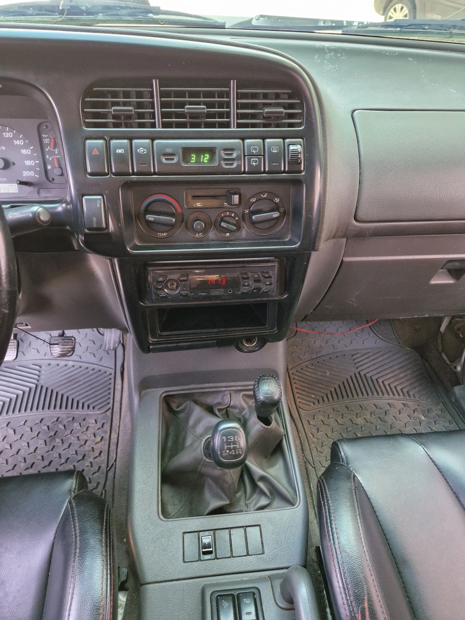 Isuzu Trooper 3.0дизел, 159к.с, 7места, ръчка, снимка 11 - Автомобили и джипове - 55005321
