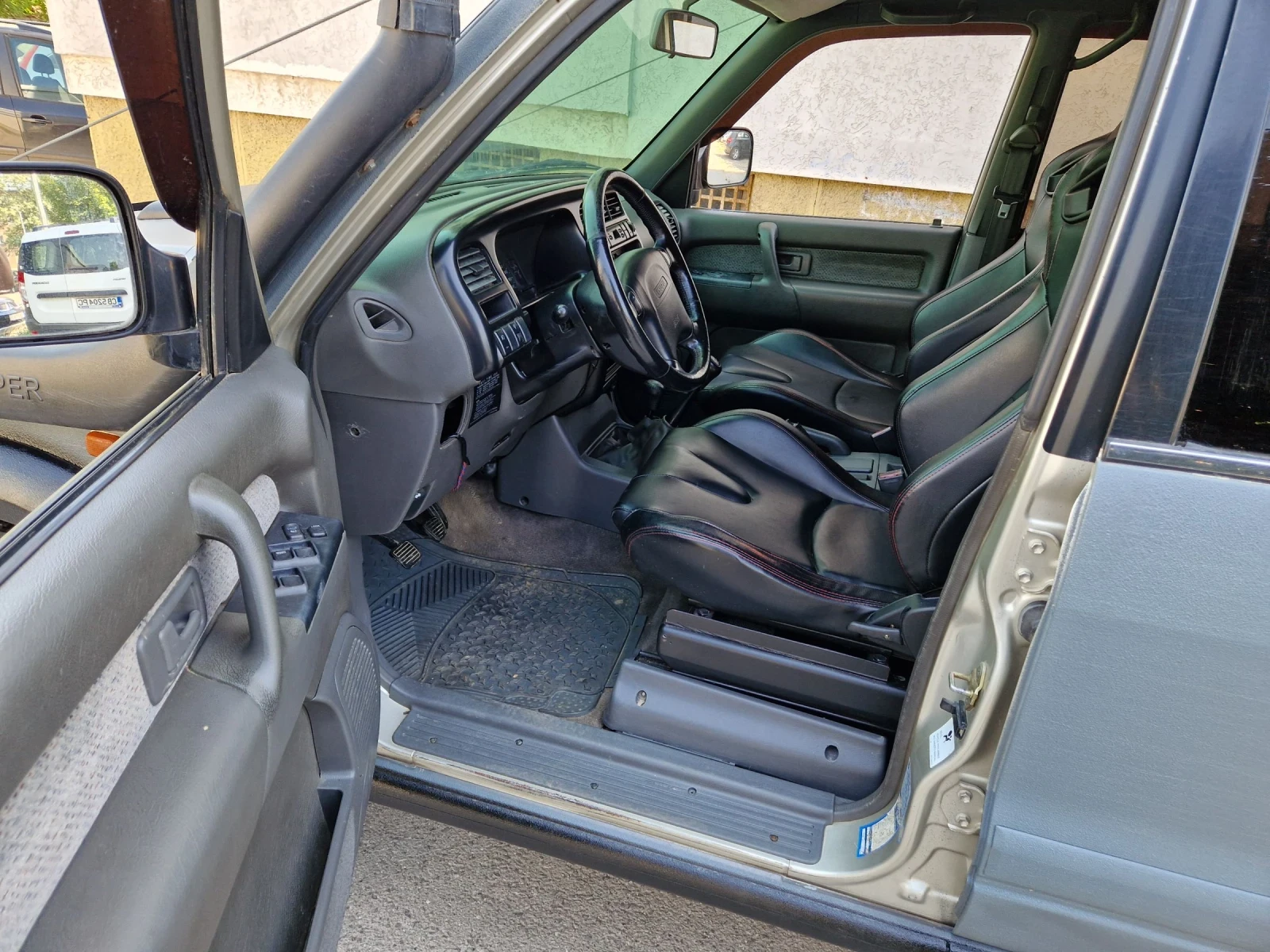 Isuzu Trooper 3.0дизел, 159к.с, 7места, ръчка, снимка 6 - Автомобили и джипове - 55005321