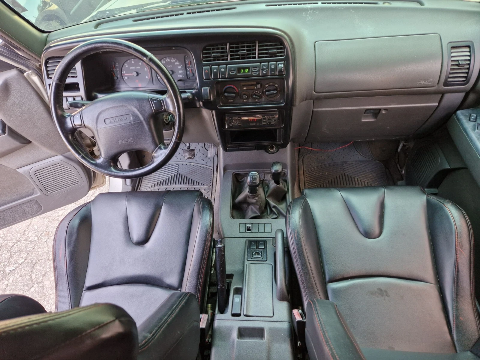 Isuzu Trooper 3.0дизел, 159к.с, 7места, ръчка, снимка 10 - Автомобили и джипове - 55005321