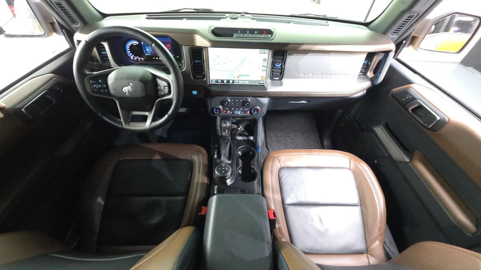 Ford Bronco 2.7* 360* KEYLESS* ПОДГРЕВ ВОЛАН* КРАЙНА ЦЕНА, снимка 7 - Автомобили и джипове - 55324840