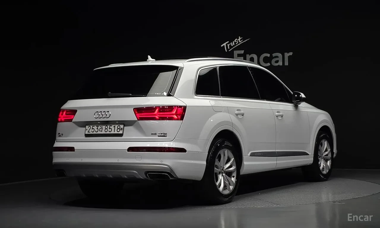 Audi Q7 45 TFSI Quattro/ПОДГРЕВ/ПАНОРАМА/, снимка 2 - Автомобили и джипове - 56081126