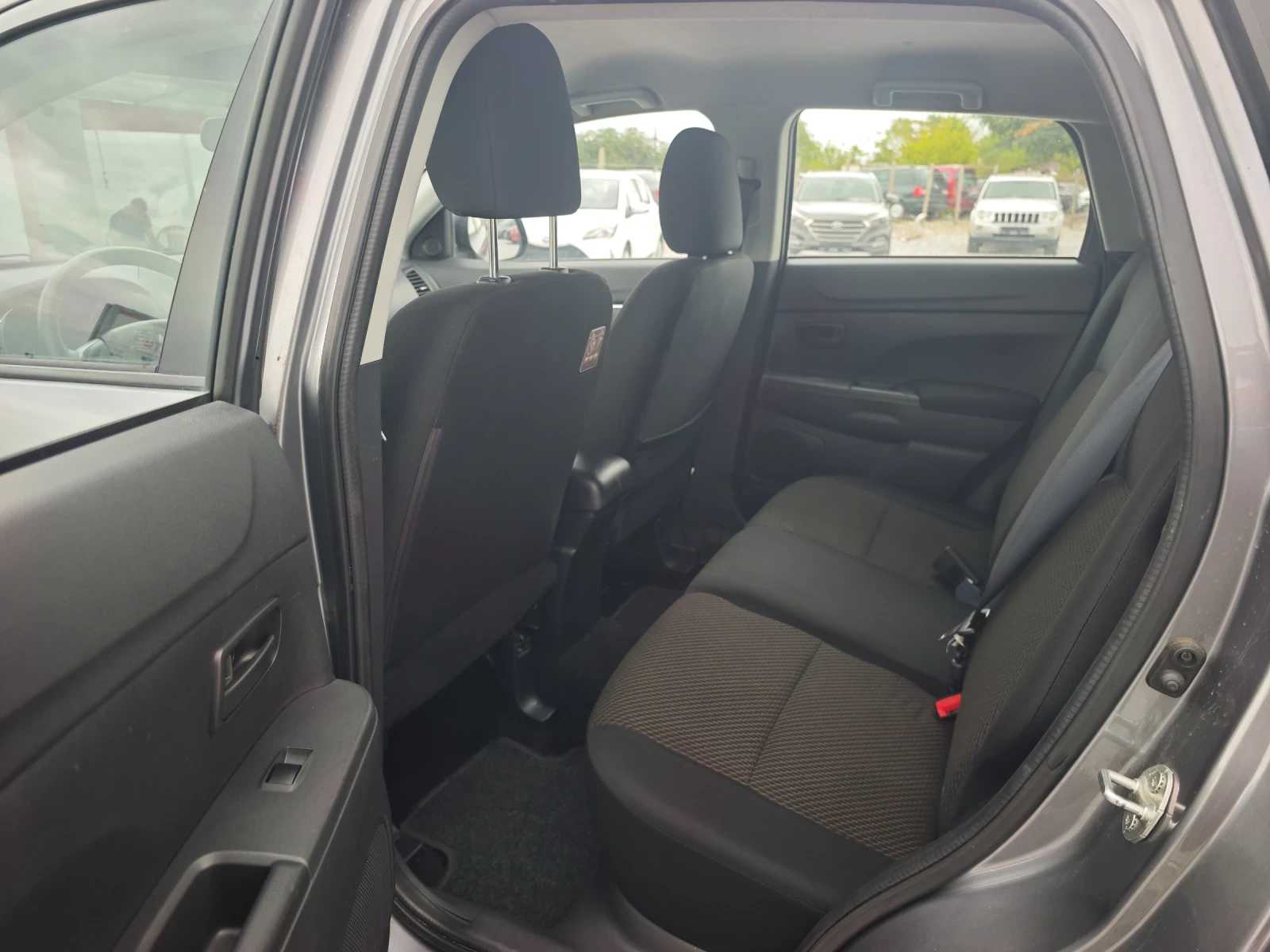 Mitsubishi ASX 1.6i GPL , снимка 9 - Автомобили и джипове - 56183441
