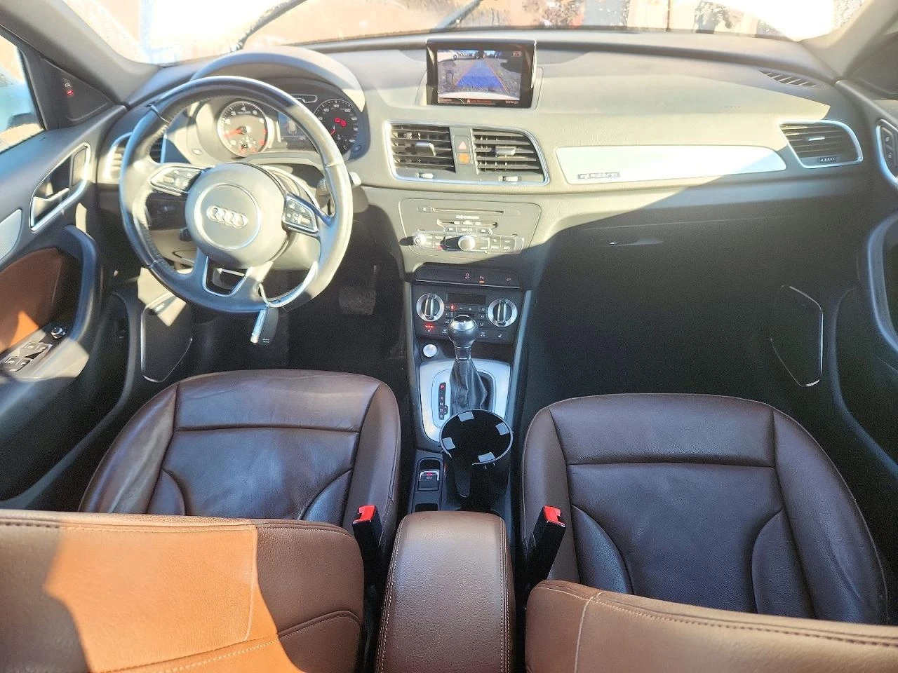 Audi Q3 2.0l Prestige, снимка 8 - Автомобили и джипове - 56570441
