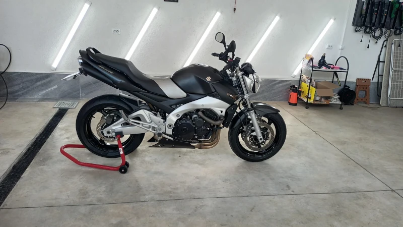 Suzuki Gsr 600, снимка 2 - Мотоциклети и мототехника - 53416160