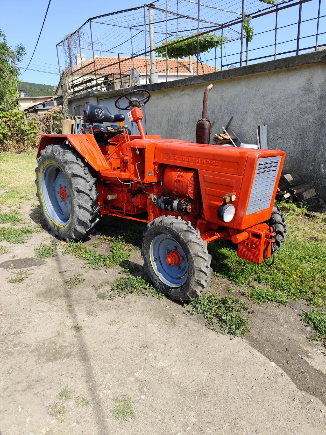 Трактор Владимировец Т25, снимка 1